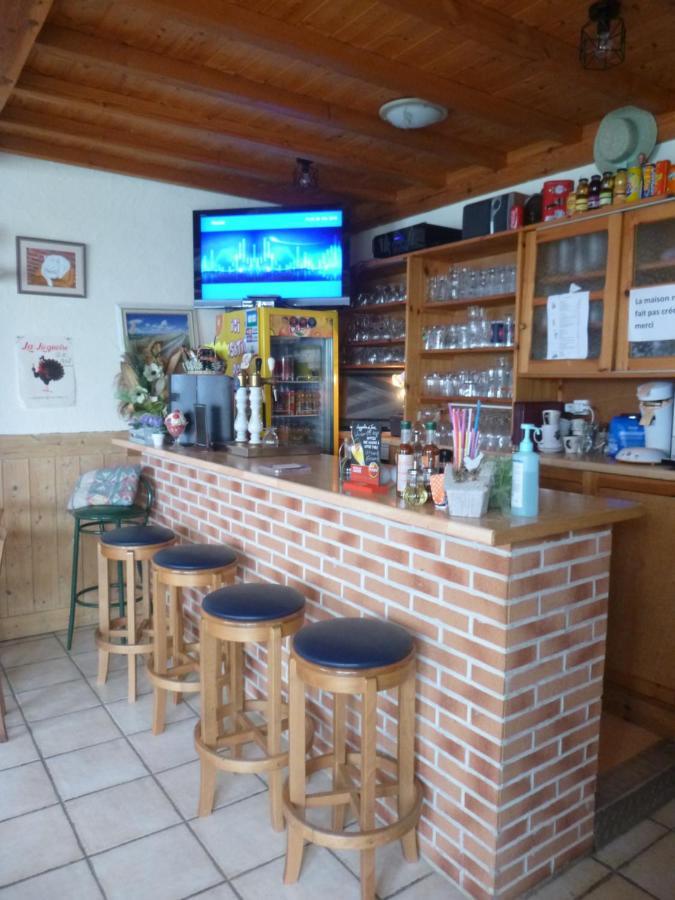 Licques Camping Pommiers Des Trois Pays מראה חיצוני תמונה