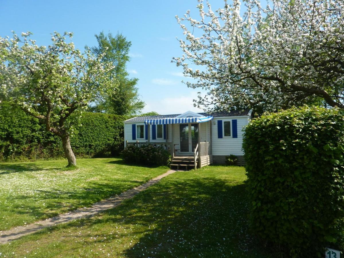 Licques Camping Pommiers Des Trois Pays מראה חיצוני תמונה