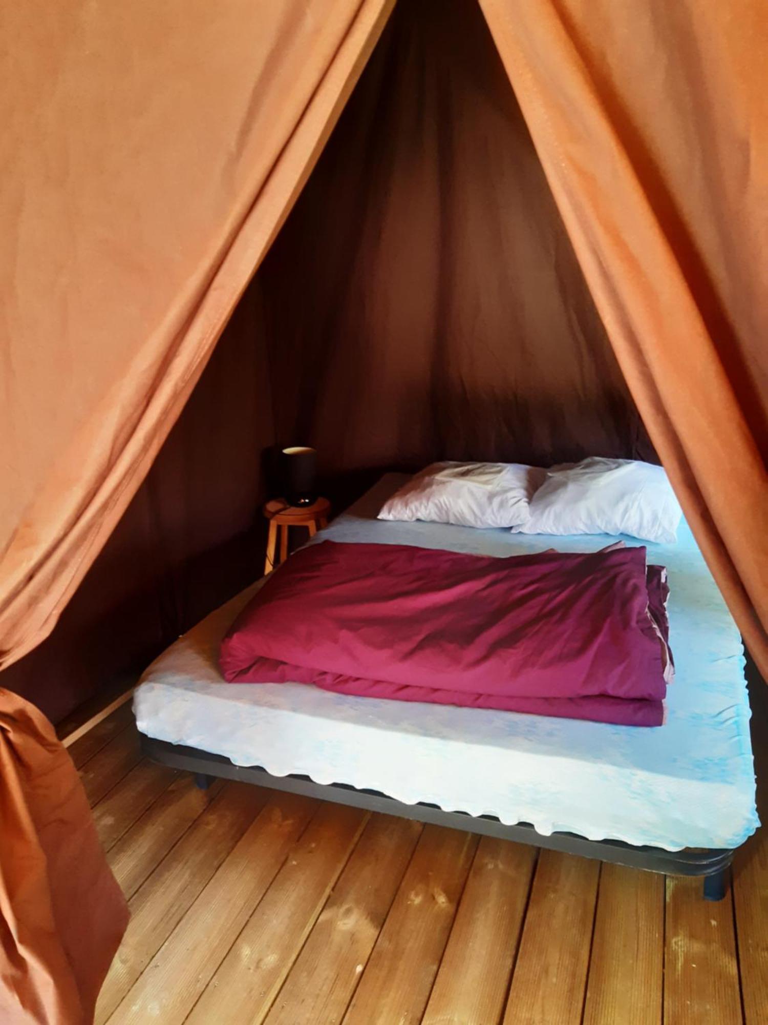 Licques Camping Pommiers Des Trois Pays מראה חיצוני תמונה